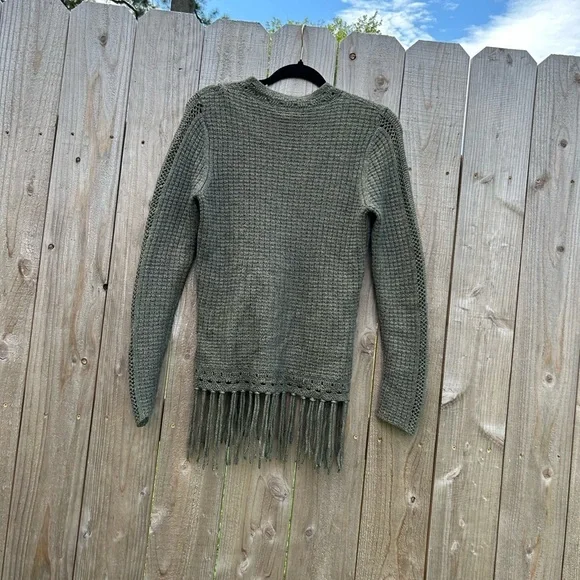 Green Knit Fringe Sweater size medium fall winter tassel cozy rayon wool spanner - Picture 9 of 12